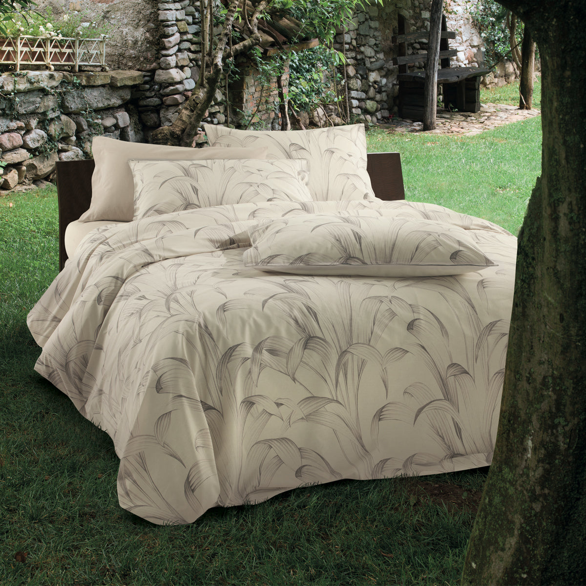Iside Bed Linens