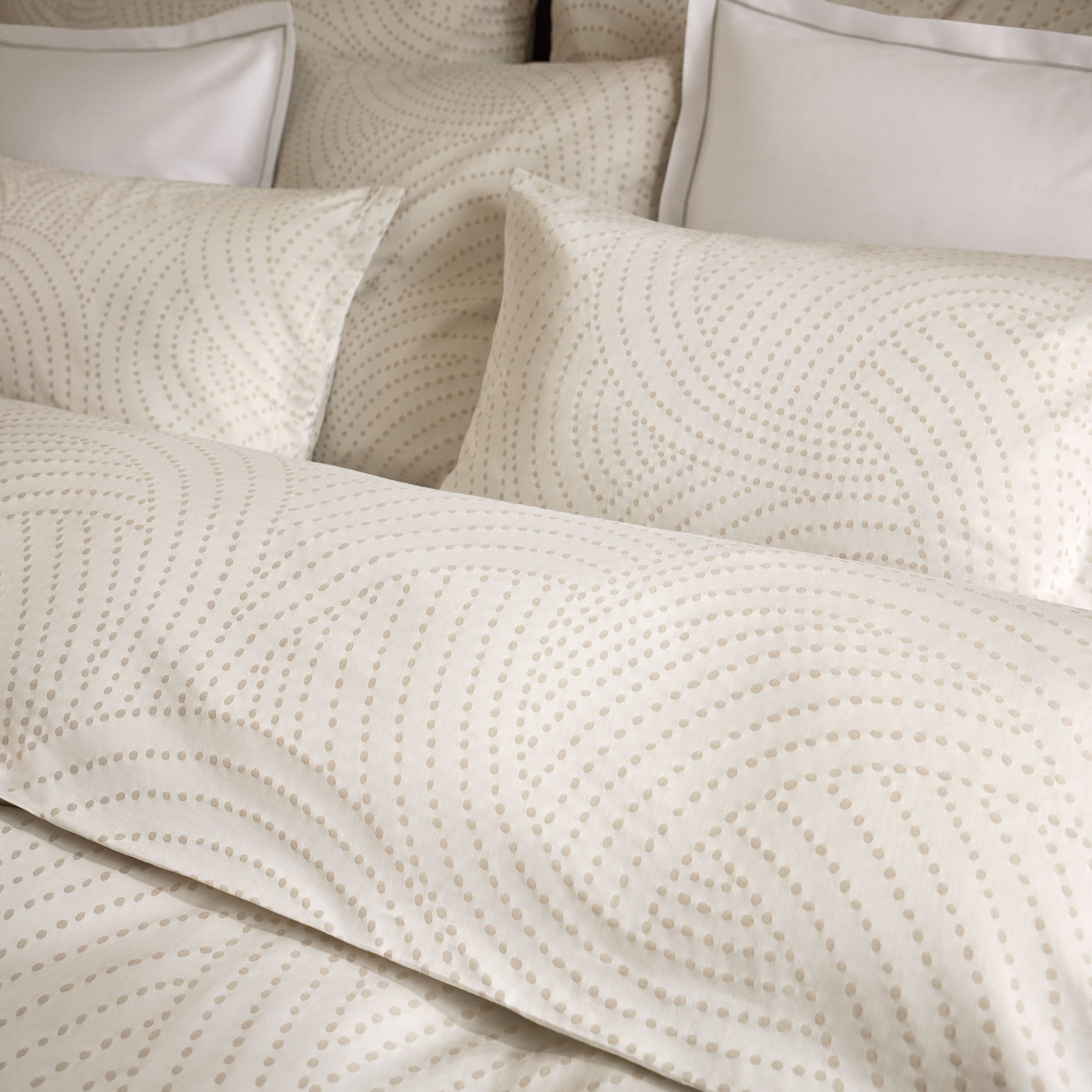 Yael (Beige) Bed Linens