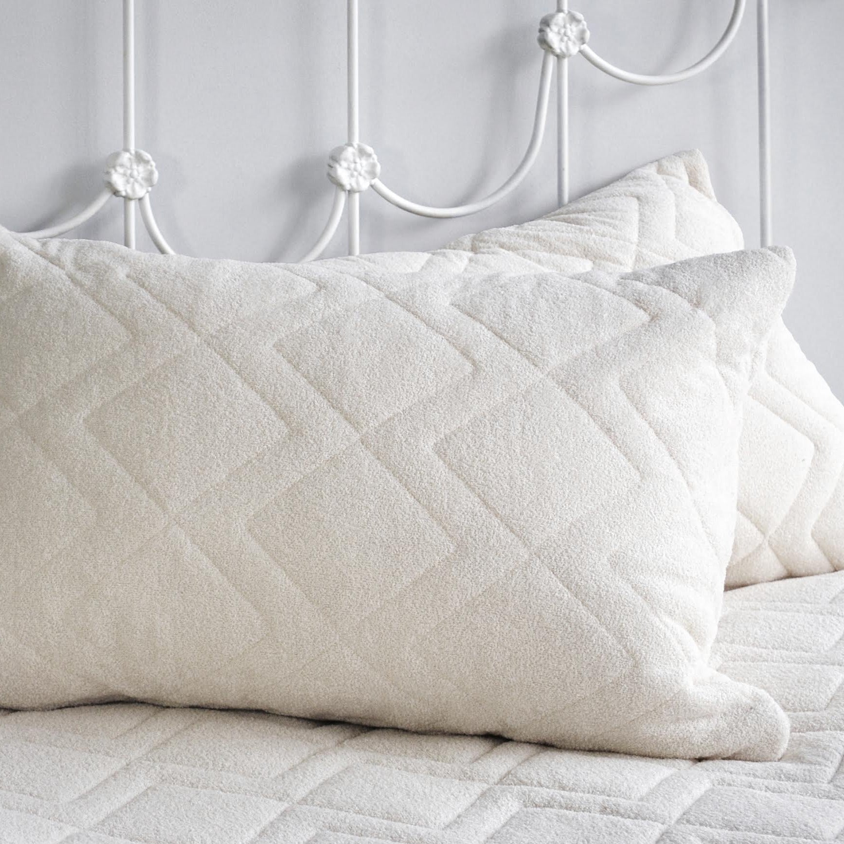 St Dormeir Wool Pillow Protector